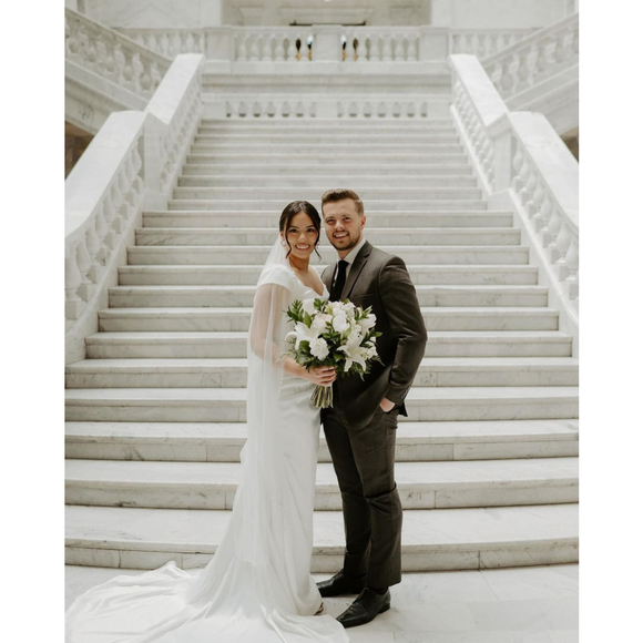 Minimalist Pearl Wedding Veil on Soft English Net Tulle - Picture 2 of 7